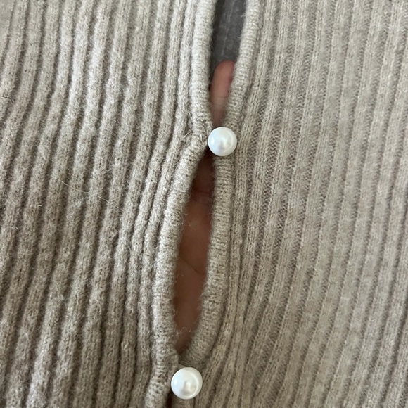 Abercrombie & Fitch Taupe Ribbed Cardigan with Pearl Buttons - Picture 3 of 3